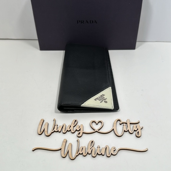 Authenticated PRADA Unisex Saffiano Leather Bi-Fold Bi-color Wallet- Black/White - Picture 2 of 16